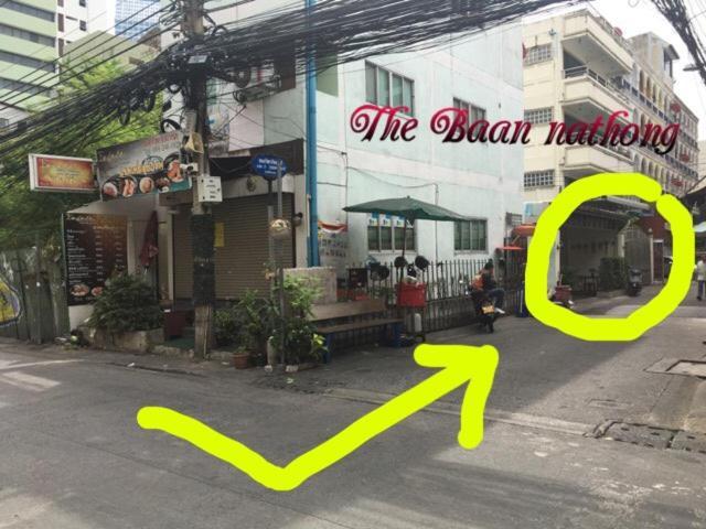 The Baan Nathong Vandrarhem Bangkok Exteriör bild